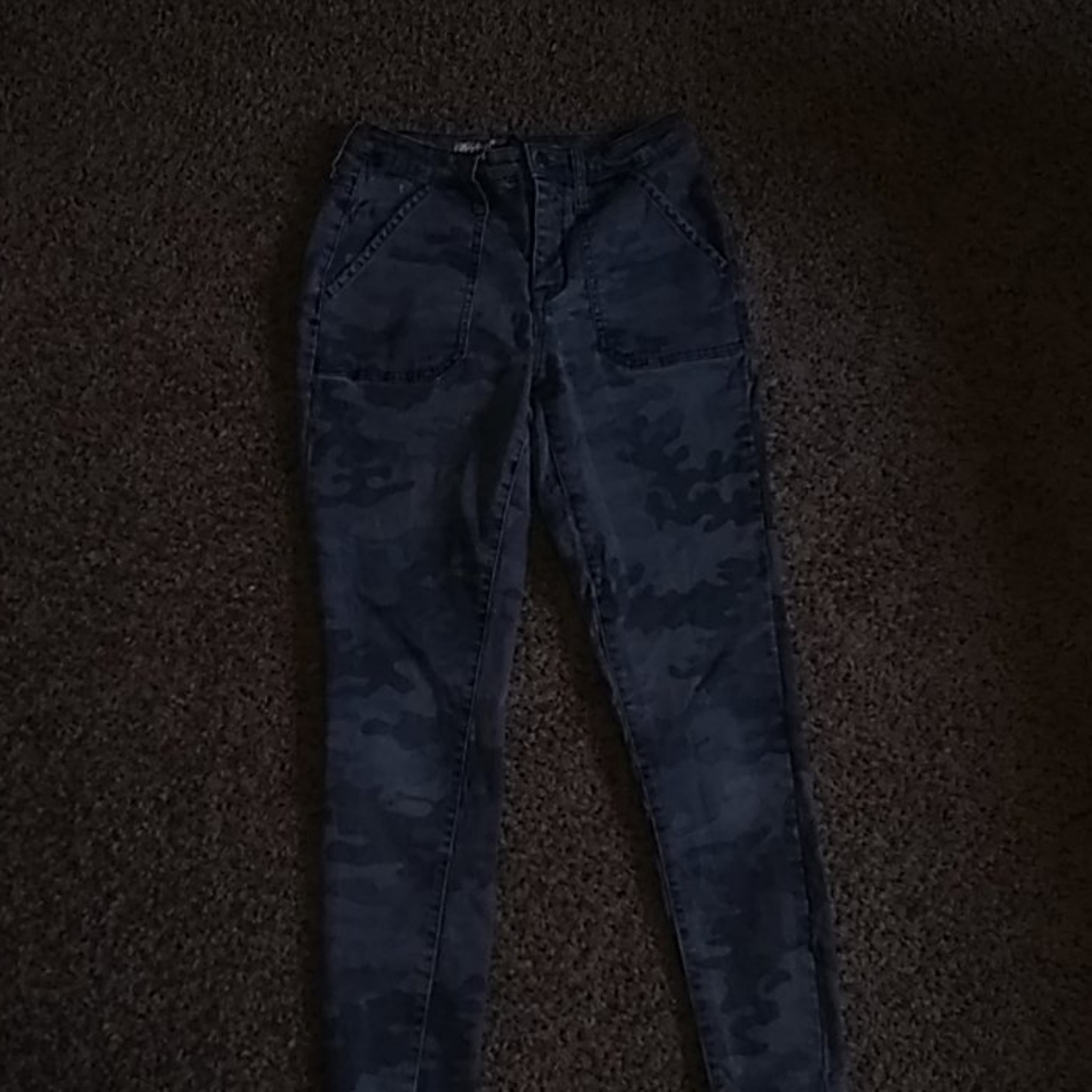 Camo pants
